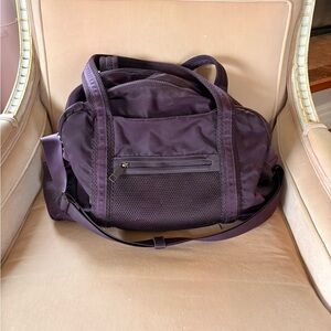 Lululemon Plum Purple Gym Duffle Bag Crossbody Workout Travel Tote